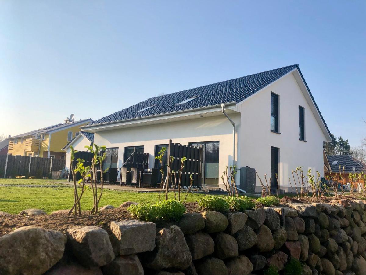 Ferienhaus Traumspot Wiek auf Rügen 외부 사진